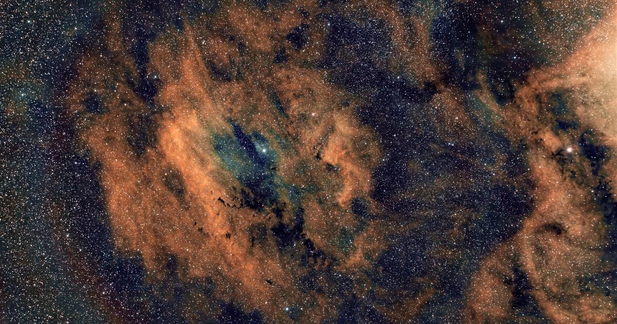 The Clamshell Nebula Sh2119 Telescope Live